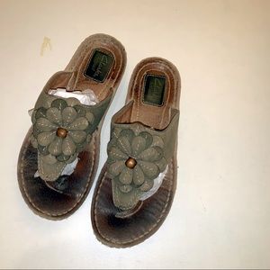 Clarks Artisan Samba Leather Wedge Sandals